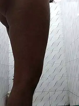 Roshani hoty online show from September 22, 2025, 1:44 am