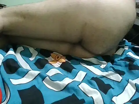 Roshani hoty online show from October 3, 2025, 6:42 pm