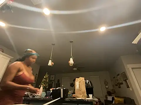 princesslivv online show from December 23, 2025, 1:05 am