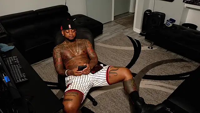 Snapshot of SLANGONDEMHOES chatting on February 11, 2026, 6:19 pm SLANGONDEMHOES online show from February 11, 2026, 6:19 pm