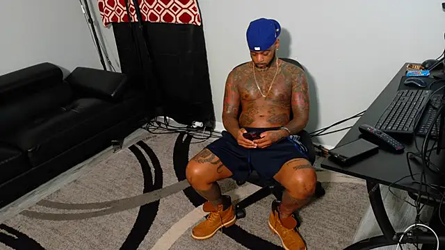 SLANGONDEMHOES online show from November 9, 2025, 6:23 pm