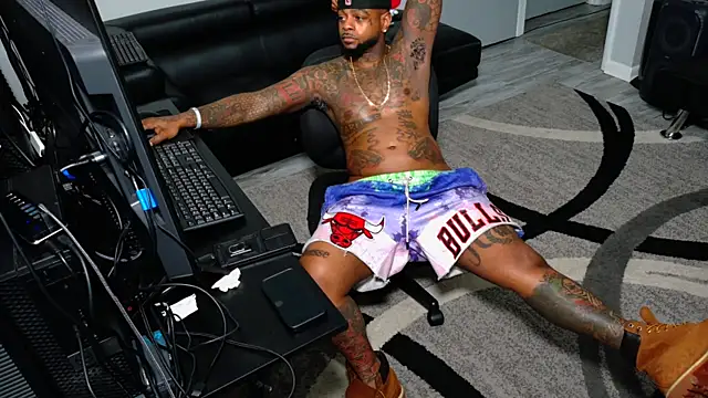 Snapshot of SLANGONDEMHOES chatting on February 13, 2026, 2:28 pm SLANGONDEMHOES online show from February 13, 2026, 2:28 pm