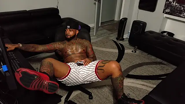 Snapshot of SLANGONDEMHOES chatting on February 3, 2026, 10:26 pm SLANGONDEMHOES online show from February 3, 2026, 10:26 pm