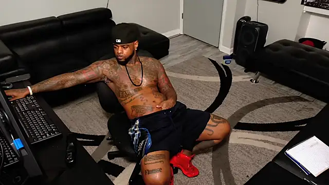 Snapshot of SLANGONDEMHOES chatting on February 9, 2026, 7:23 pm SLANGONDEMHOES online show from February 9, 2026, 7:23 pm