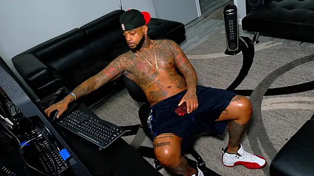 Snapshot of SLANGONDEMHOES chatting on February 3, 2026, 7:24 am SLANGONDEMHOES online show from February 3, 2026, 7:24 am