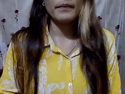 Snapshot of Amira90 chatting on October 18, 2025, 5:04 pm Amira90 online show from October 18, 2025, 5:04 pm