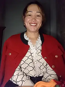 Snapshot of Fienjr chatting on December 2, 2025, 1:35 pm Fienjr online show from December 2, 2025, 1:35 pm