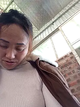 Snapshot of Fienjr chatting on December 20, 2025, 7:44 am Fienjr online show from December 20, 2025, 7:44 am