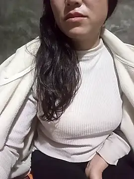 Snapshot of Fienjr chatting on February 8, 2026, 10:18 pm Fienjr online show from February 8, 2026, 10:18 pm