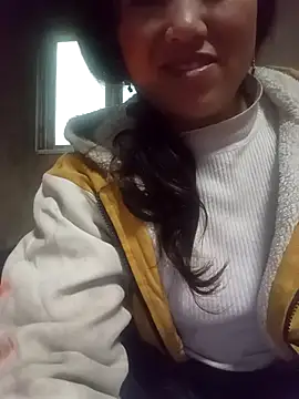 Snapshot of Fienjr chatting on February 19, 2026, 1:24 am Fienjr online show from February 19, 2026, 1:24 am