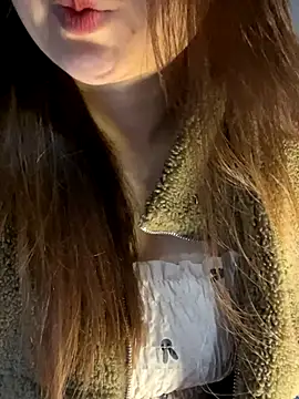 Hinne07 online show from December 15, 2025, 2:45 pm