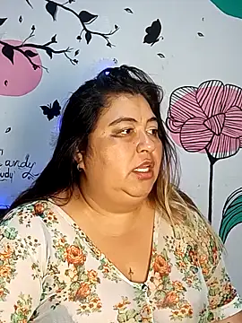 curvy diva  online show from December 21, 2025, 11:34 am