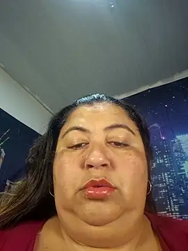 curvy diva  online show from April 13, 2026, 9:35 am