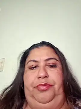 curvy diva  online show from April 10, 2026, 9:33 pm