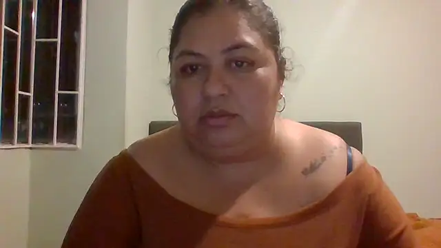 curvy diva  online show from January 9, 2026, 1:01 am