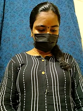 Snapshot of mini-queen chatting on March 21, 2026, 8:15 am mini-queen online show from March 21, 2026, 8:15 am