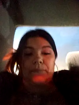 snow belle online show from December 4, 2025, 10:25 am