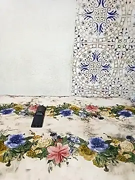 Snapshot of Mayamimi chatting on September 15, 2025, 12:33 am Mayamimi online show from September 15, 2025, 12:33 am