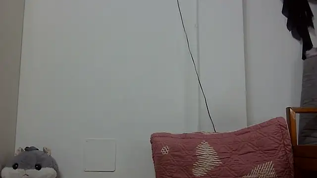 Snapshot of Kiko_sunflower chatting on June 17, 2026, 4:34 am Kiko sunflower online show from June 17, 2026, 4:34 am