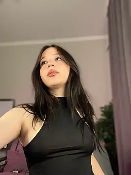 Snapshot of YourLittleDevil chatting on September 20, 2025, 1:05 pm YourLittleDevil online show from September 20, 2025, 1:05 pm