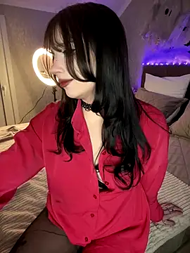 YourLittleDevil online show from October 27, 2025, 2:07 pm