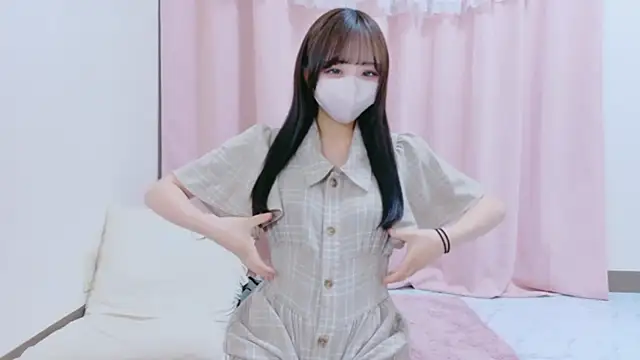 Mashiro-chan online show from December 21, 2025, 9:44 am