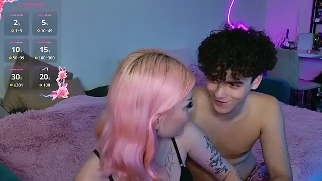 Alice18James online show from September 10, 2025, 8:19 pm