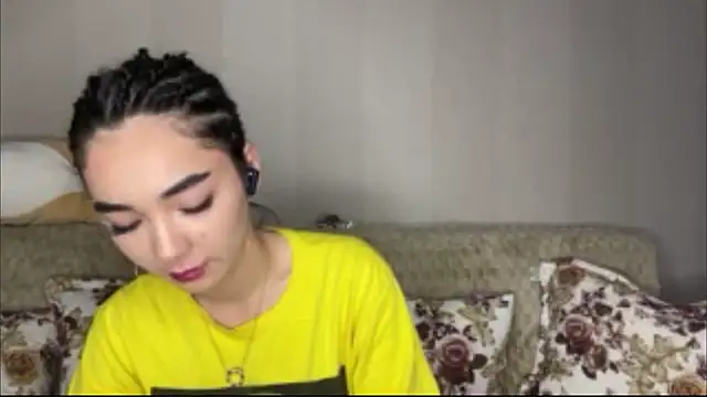 TAG MIGGI online show from September 25, 2025, 4:29 am