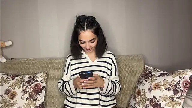 TAG MIGGI online show from September 26, 2025, 7:21 pm