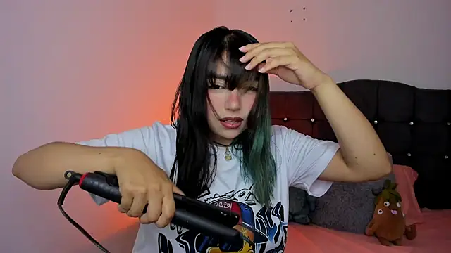 Snapshot of sammy_bunny1 chatting on November 18, 2025, 12:37 am sammy bunny1 online show from November 18, 2025, 12:37 am