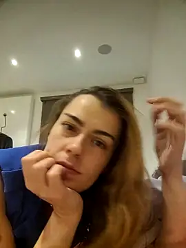 Carolinemiam online show from October 5, 2025, 3:58 pm