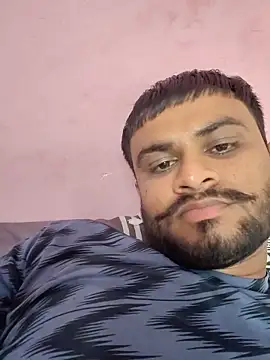 Snapshot of Frvgggghh chatting on March 22, 2026, 8:10 pm Frvgggghh online show from March 22, 2026, 8:10 pm