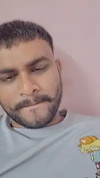 Snapshot of Frvgggghh chatting on February 26, 2026, 5:35 pm Frvgggghh online show from February 26, 2026, 5:35 pm