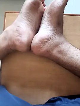 vinay smalldick online show from December 21, 2025, 2:46 am