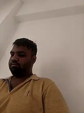 vinay smalldick online show from April 14, 2026, 2:16 am