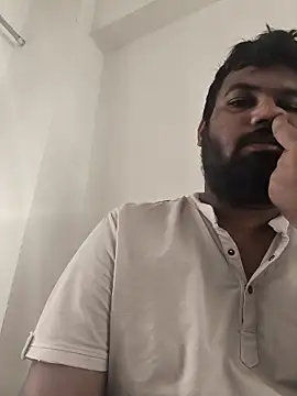 vinay smalldick online show from April 7, 2026, 1:40 am