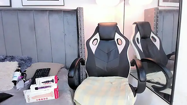 Miyu Komori online show from March 21, 2026, 8:13 pm