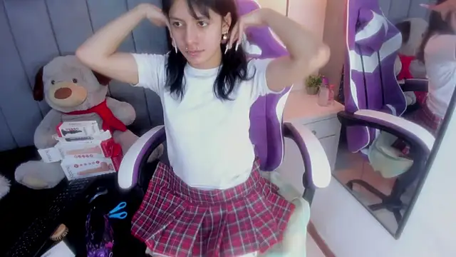 Snapshot of Miyu_Komori chatting on June 3, 2026, 7:51 pm Miyu Komori online show from June 3, 2026, 7:51 pm