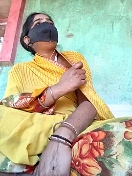 Snapshot of Hansini_Gowda chatting on February 15, 2026, 8:24 am Hansini Gowda online show from February 15, 2026, 8:24 am