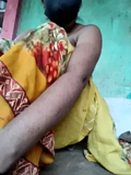 Snapshot of Hansini_Gowda chatting on February 17, 2026, 2:09 am Hansini Gowda online show from February 17, 2026, 2:09 am