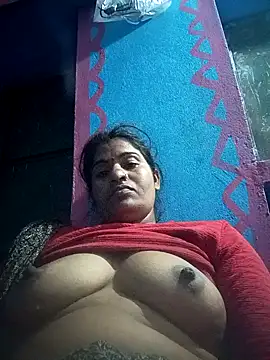 Snapshot of Hansini_Gowda chatting on October 26, 2025, 5:24 pm Hansini Gowda online show from October 26, 2025, 5:24 pm