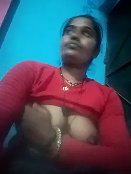 Snapshot of Hansini_Gowda chatting on October 29, 2025, 7:40 am Hansini Gowda online show from October 29, 2025, 7:40 am