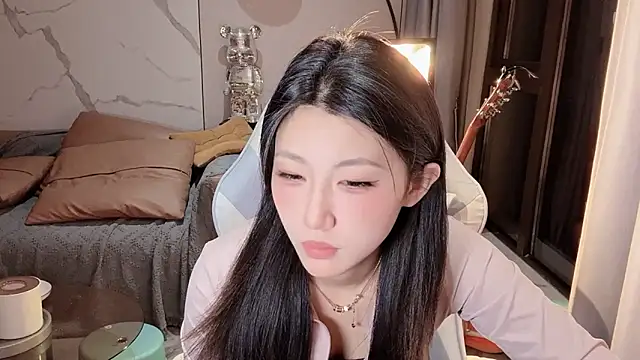 Lixinel-520 online show from December 17, 2025, 1:49 pm