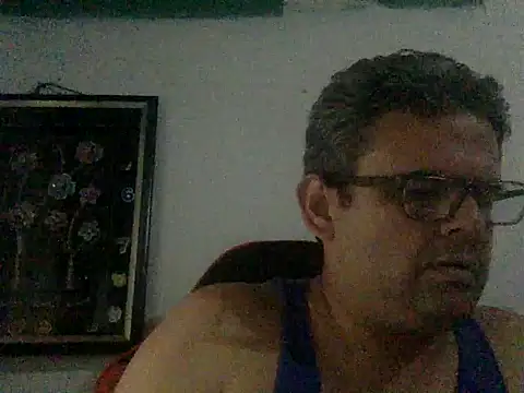 Snapshot of Katracho6969 chatting on February 23, 2026, 8:20 pm Katracho6969 online show from February 23, 2026, 8:20 pm