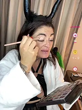 IrishmilfAnna online show from May 7, 2026, 12:19 pm