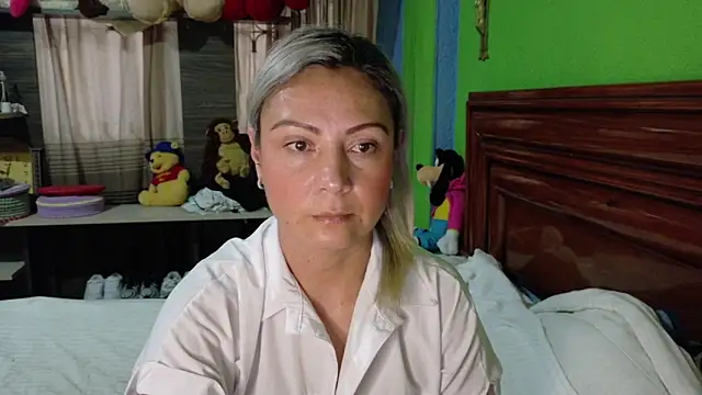 Snapshot of _Charlize_theron_ chatting on February 14, 2026, 11:05 pm Charlize theron online show from February 14, 2026, 11:05 pm