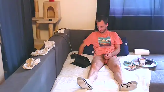 Snapshot of cum2camboys chatting on June 8, 2026, 6:30 pm cum2camboys online show from June 8, 2026, 6:30 pm