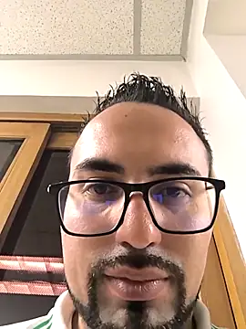 Snapshot of Jharicio-89 chatting on September 12, 2025, 7:35 pm Jharicio-89 online show from September 12, 2025, 7:35 pm