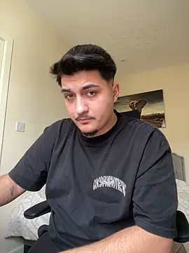 Snapshot of mixedcouplee69 chatting on March 20, 2026, 2:40 pm mixedcouplee69 online show from March 20, 2026, 2:40 pm