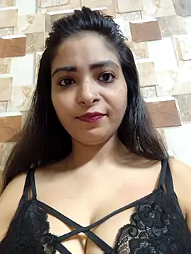 QUEEN-ADITI online show from October 6, 2025, 4:08 pm